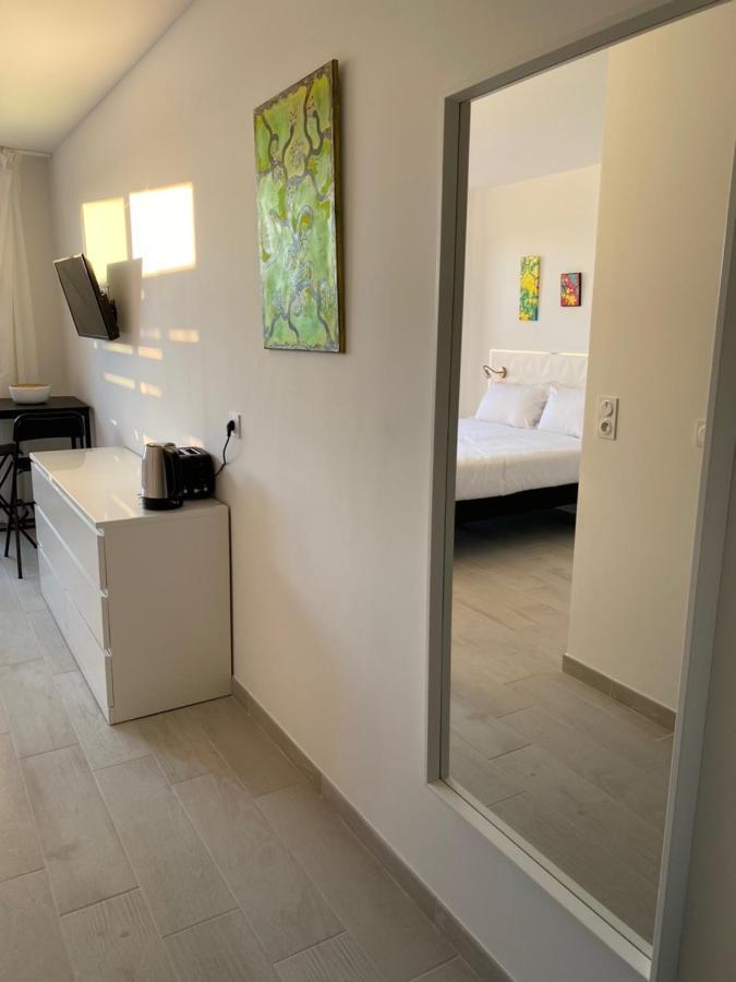 Aparthotel Les Jardins D'Athena à Éguilles Extérieur photo